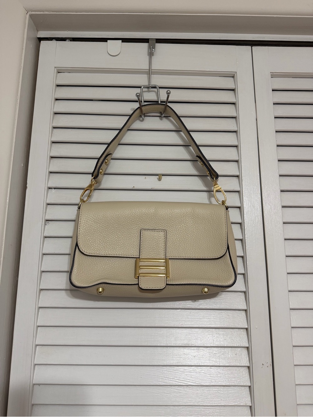 Marshalls Cream Pebbled Leather Shoulder Bag with Gold Hardware